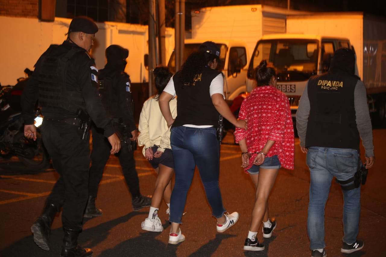 Presuntas extorsionistas son capturadas, un menor de edad involucrado