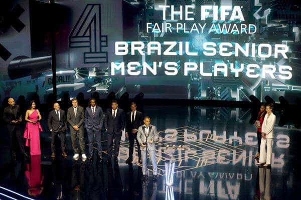 FIFA otorgó en la gala de los The Best a la Selección de Futbol de Brasil el premio 'fair play' por su lucha contra el racismo.