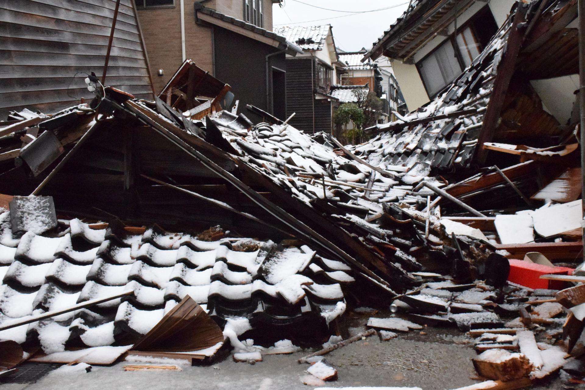 terremoto en japon, siguen las busquedas