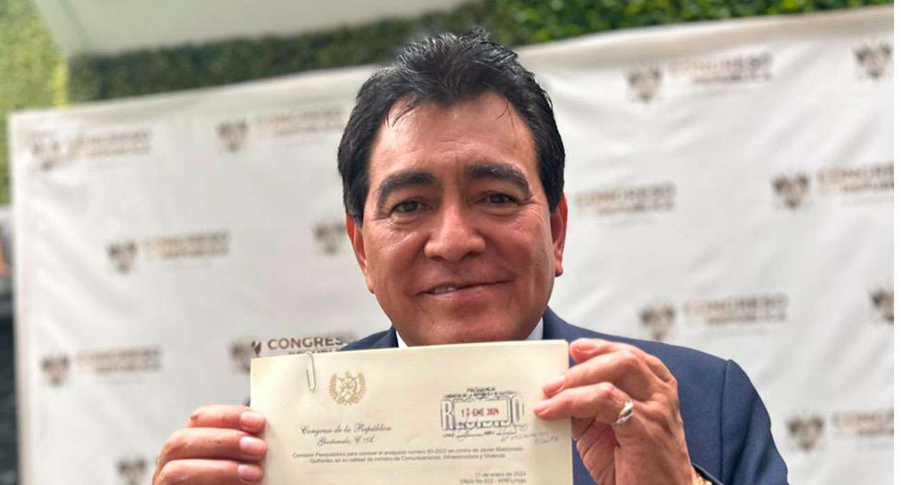 ¿Cuál es la iniciativa de ley que presentó el diputado Walter Félix?