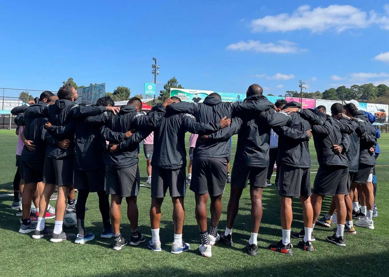 ¿Qué novedades tuvo el campeón Comunicaciones en su primer entreno del 2024?