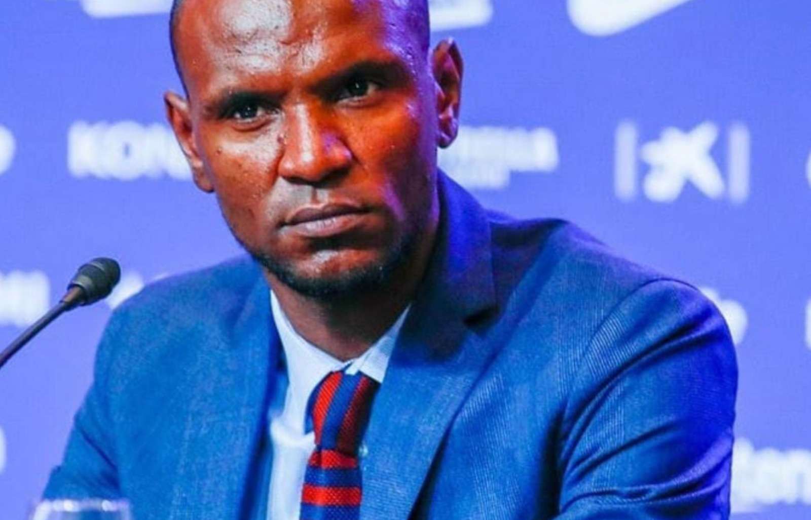 Eric Abidal exjugador del FC Barcelona recibió nuevas noticias, luego que una juez ha archivado de nuevo la causa por el trasplante de hígado que fue sometido en abril de 2012, al concluir que no se ha acreditado ningún tipo de pago al donante, un primo del exinternacional francés.