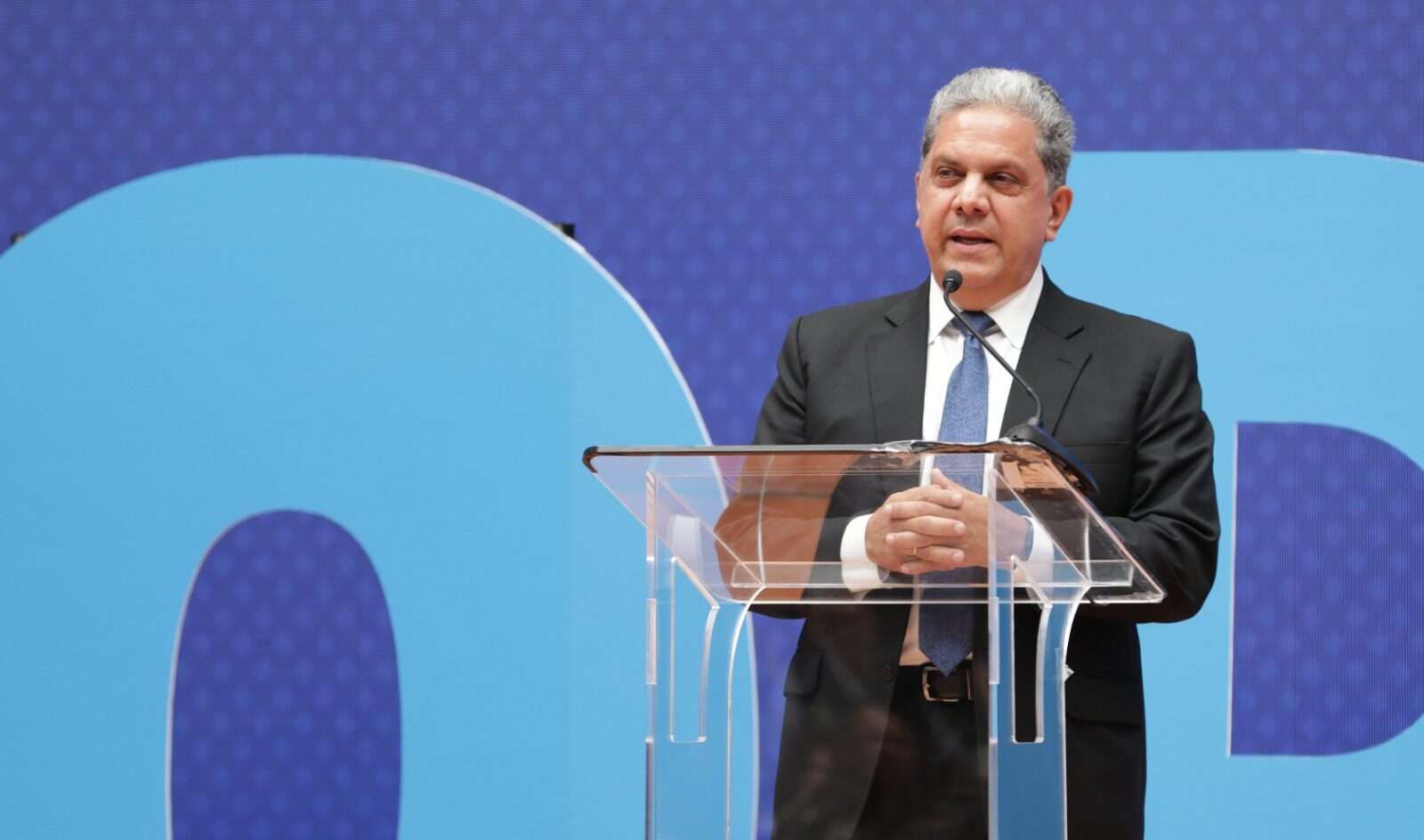 Ministro de Salud Óscar Cordón