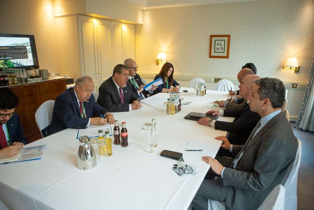 Mayorkas a Bernardo Arévalo: "La administración Biden-Harris se enorgullece de respaldar la democracia en Guatemala"