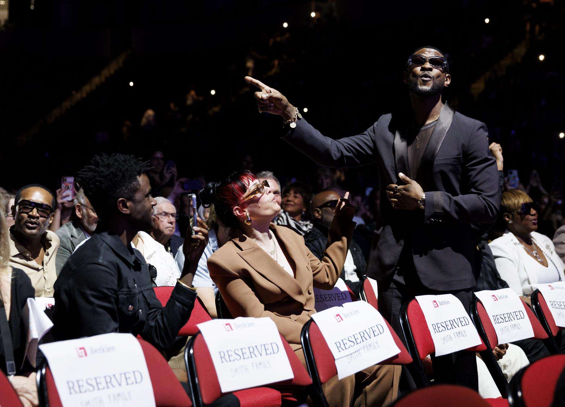 Super Bowl ¿Cuál será el reto de Usher en el show de medio tiempo?