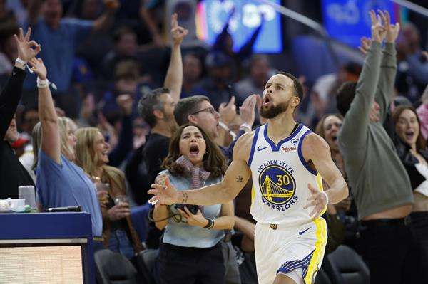 Stephen Curry los Golden State Warriors. EFE/EPA/JOHN G. MABANGLO