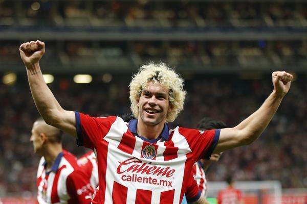 Chivas Cade Cowell del Guadalajara celebra un gol, en una fotografía de archivo. EFE/Francisco Guasco