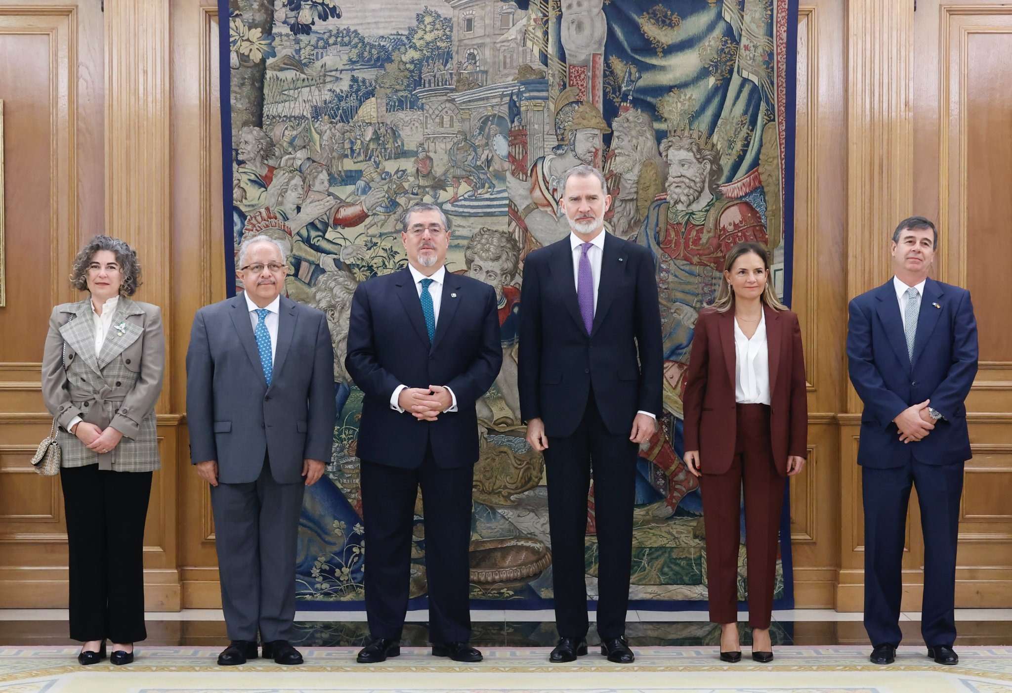 Felipe VI recibe a Bernardo Arévalo en su primera visita oficial a España