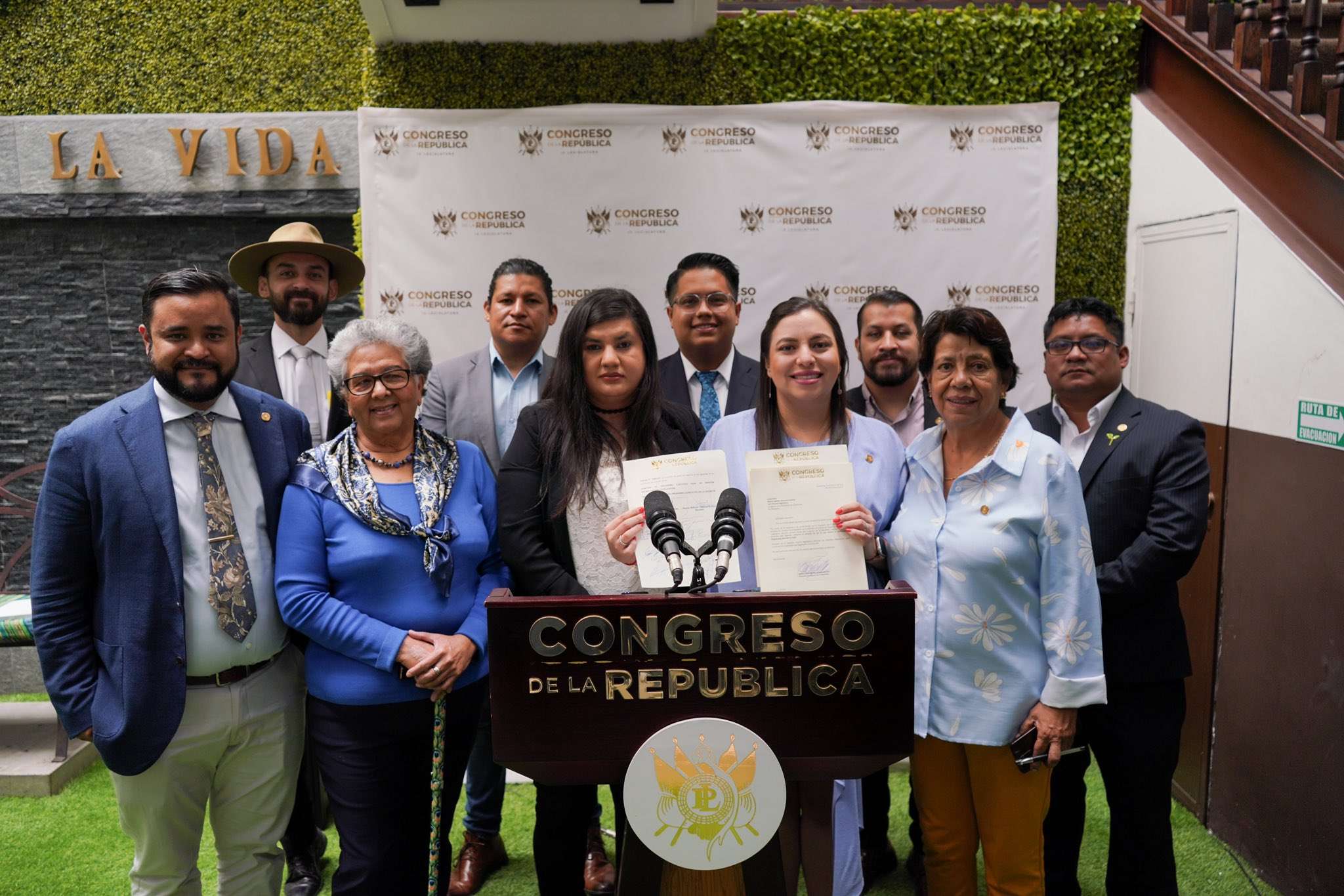 ¿Cuál es la iniciativa que presentaron diputados electos por Semilla para reformar “artículo 82 de la ley contra la delincuencia organizada"?