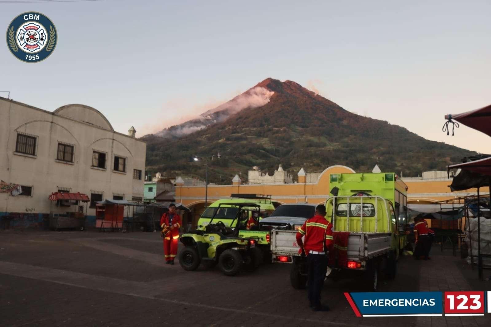 Volcán de Agua: Autoridades iniciaron otra jornada con el objetivo de controlar el incendio