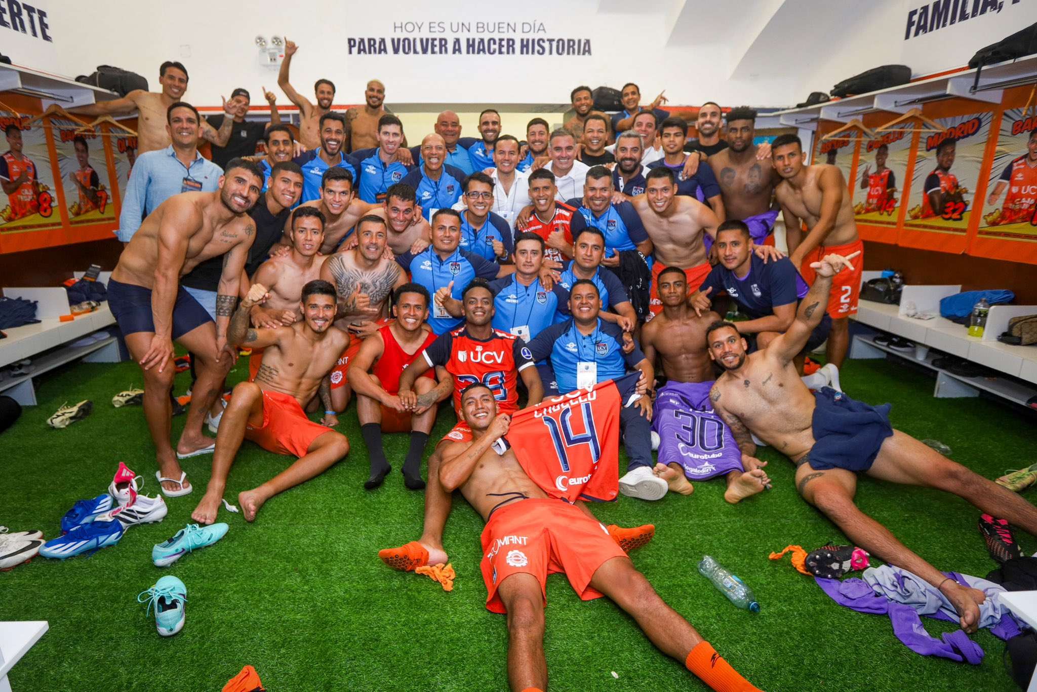 César Vallejo avanzó a la fase de grupos de la Copa Sudamericana tras vencer por 2-0 al Sport Huancayo, en un partido entre equipos peruanos que se saldó con goles del ecuatoriano Jairo Vélez y del colombiano Yorleys Mena.