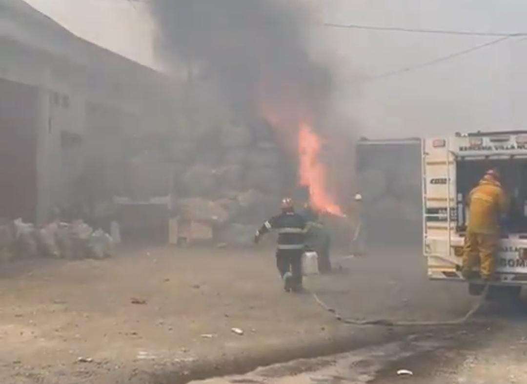 Incendio Villa Nueva ruta al Pacífico