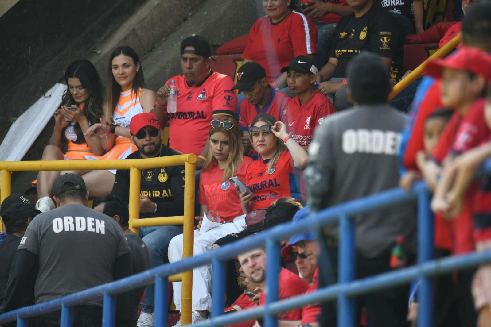 Aficionadas de Municipal Rojas