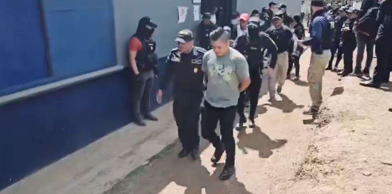 Agentes del Sistema Penitenciario capturados