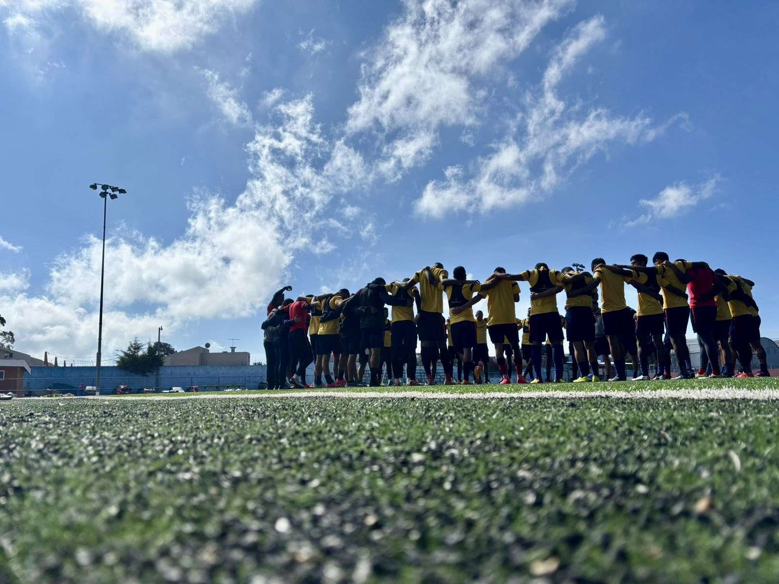 Municipal enfocado en el Clásico 328