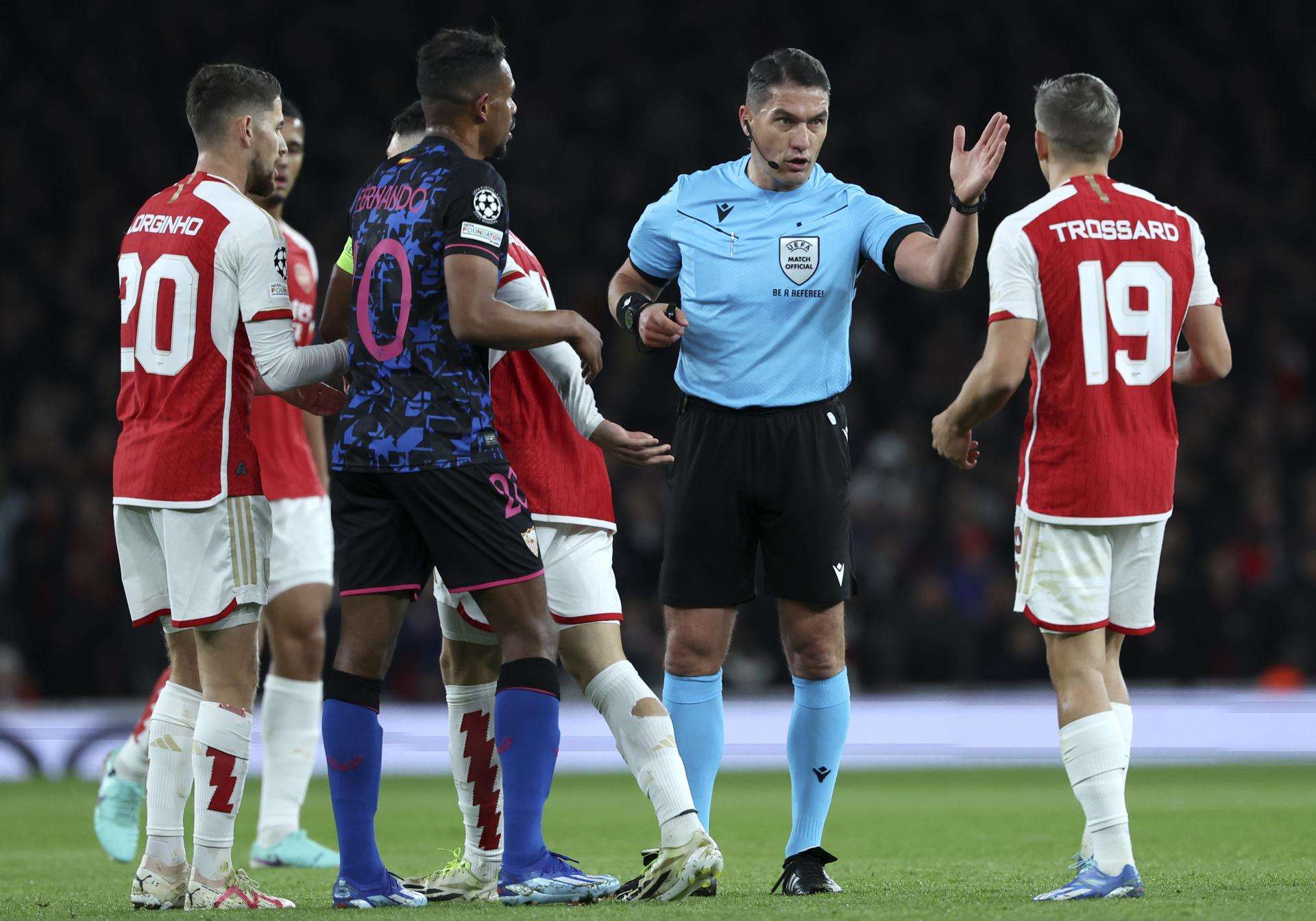 árbitros de champions