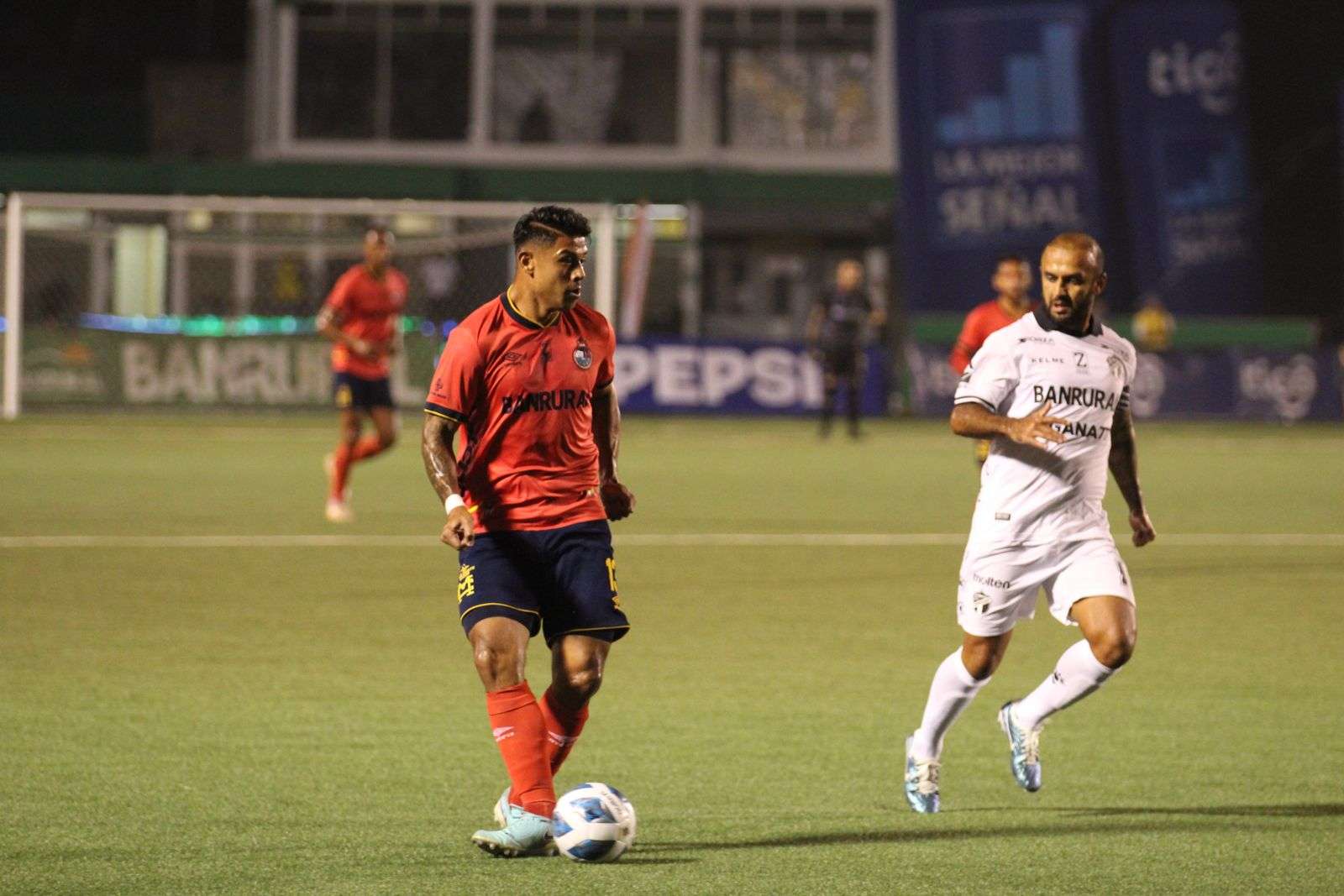 Clásico 328 Comunicaciones Municipal Alejandro Galindo