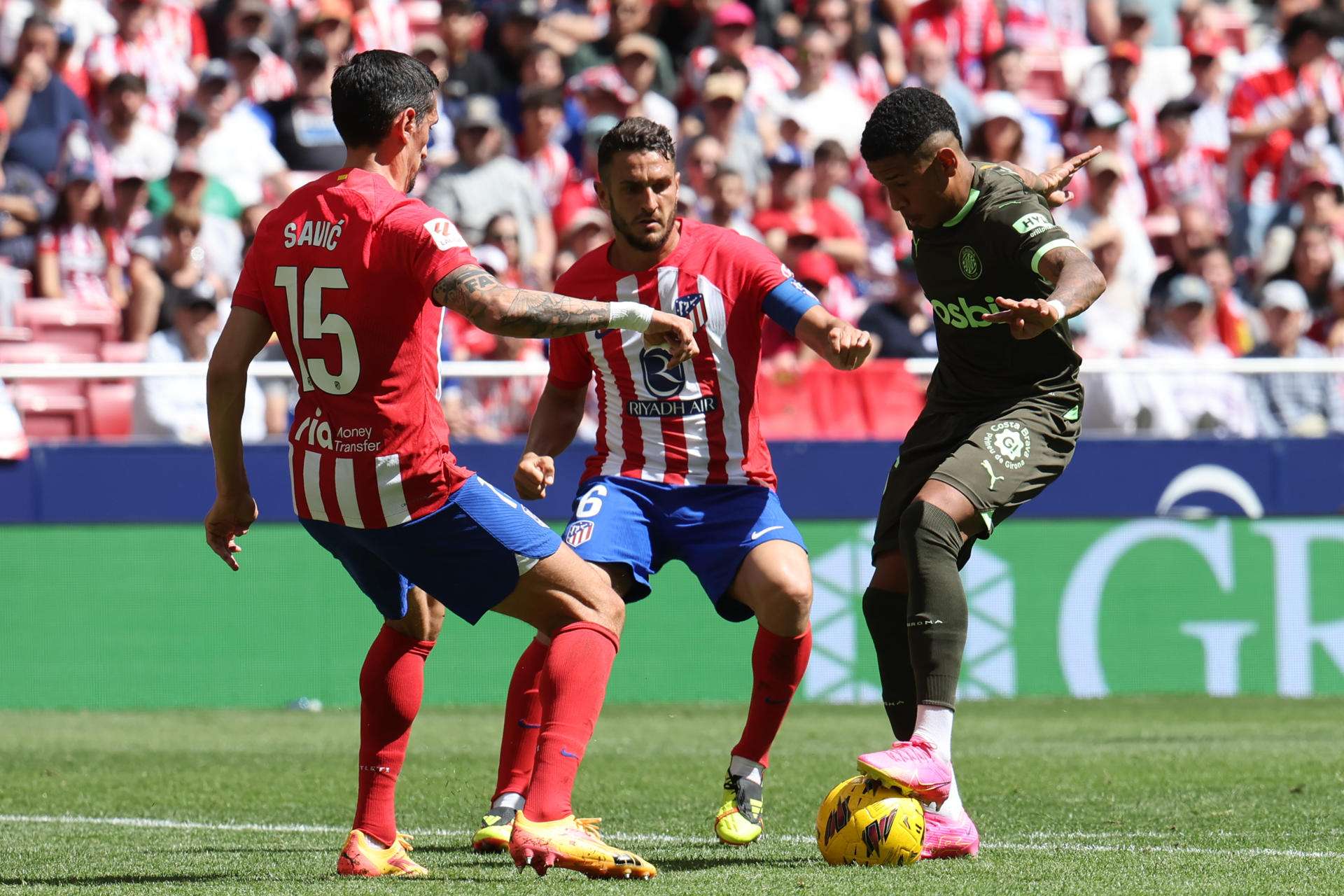 Sávio: "Creo que fue penalti de Reinildo"