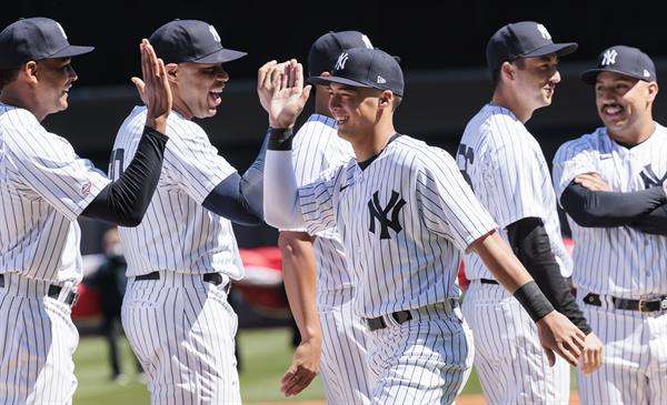 los Marlins de Miami volvieron este lunes a morder el polvo, esta vez con una blanqueada por 7-0 en territorio de los Yanquis.