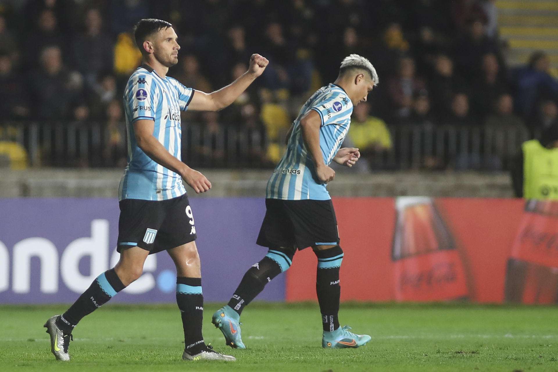 Racing golea a Tigre y toma confianza para ser protagonista de la Liga Argentina