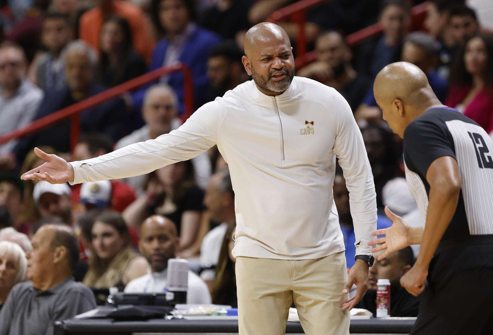 Cavaliers despiden a J.B. Bickerstaff tras quedar eliminados en la segunda ronda