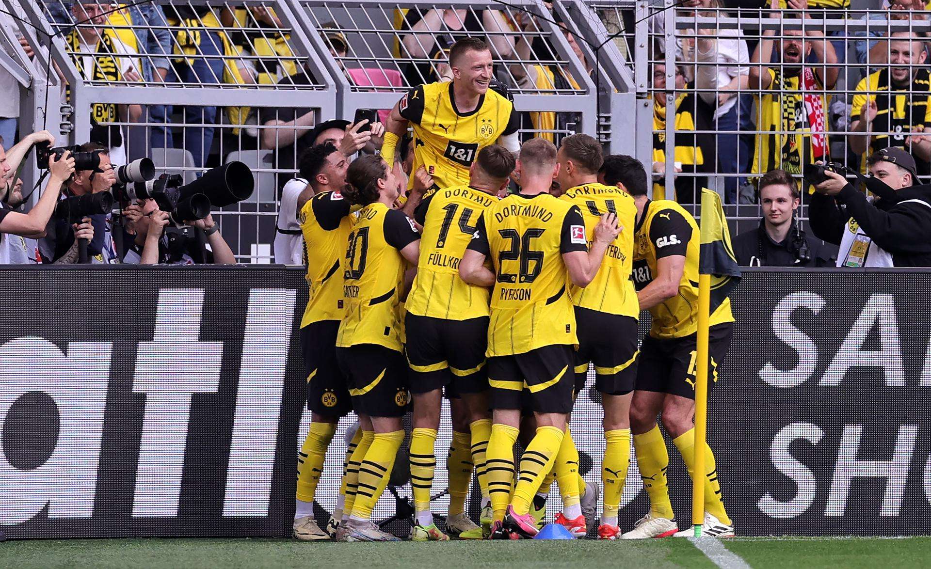 Reus se despide del Dortmund en la Bundesliga con goleada