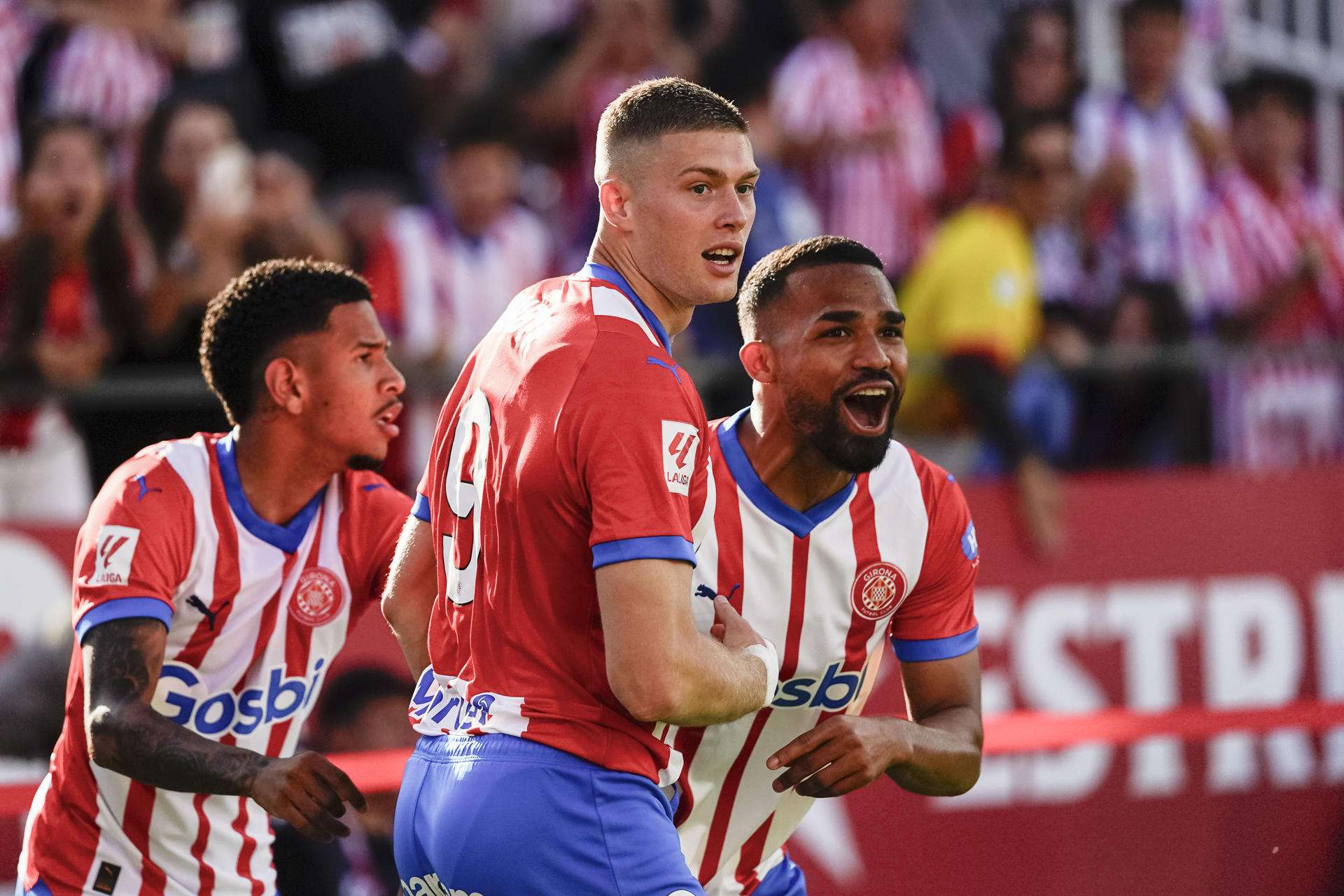 Girona vence 4-2 al Barcelona y le entrega el título al Real Madrid