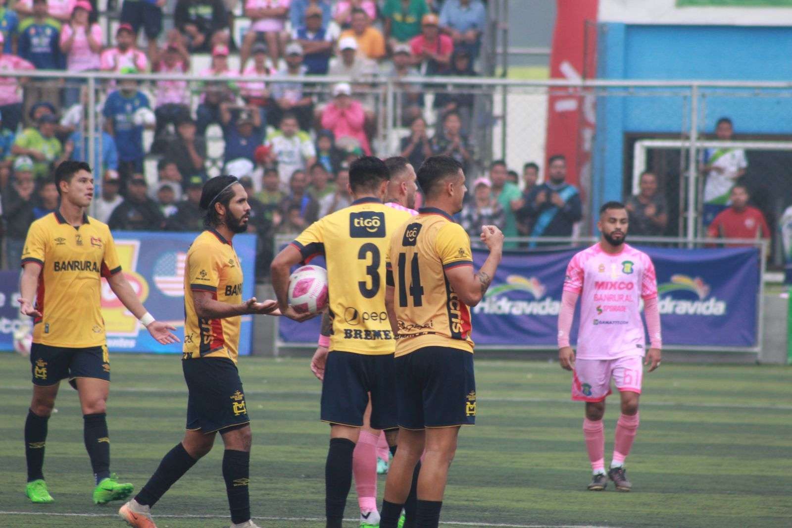EN VIDEO | Darwin Torres también fue expulsado en la final de ida ante Deportivo Mixco