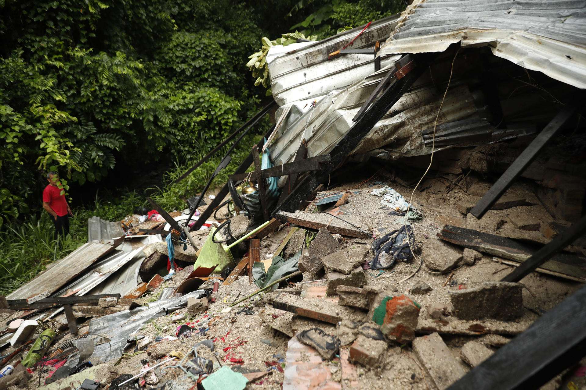 Se eleva a 19 la cifra de fallecidos por las fuertes lluvias en El Salvador