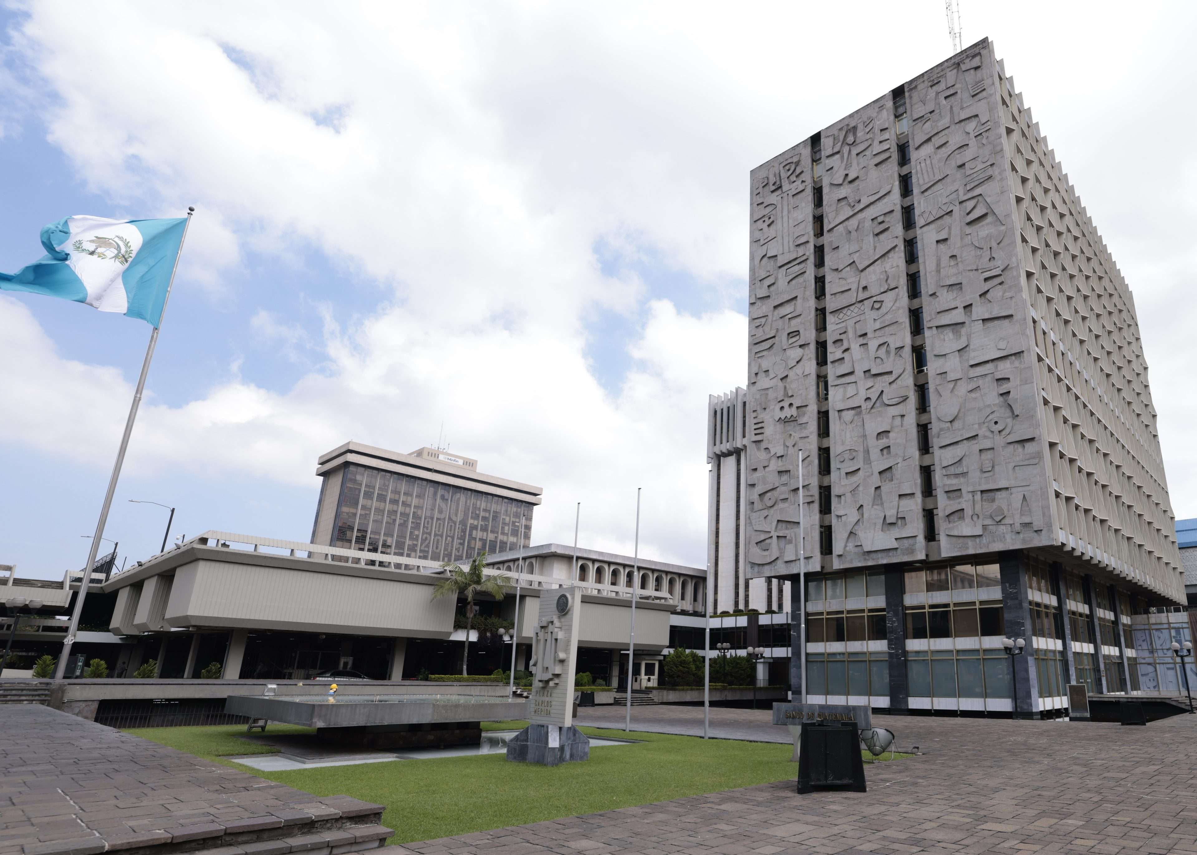 Banguat advierte sobre fraudes y falsos programas de inversión