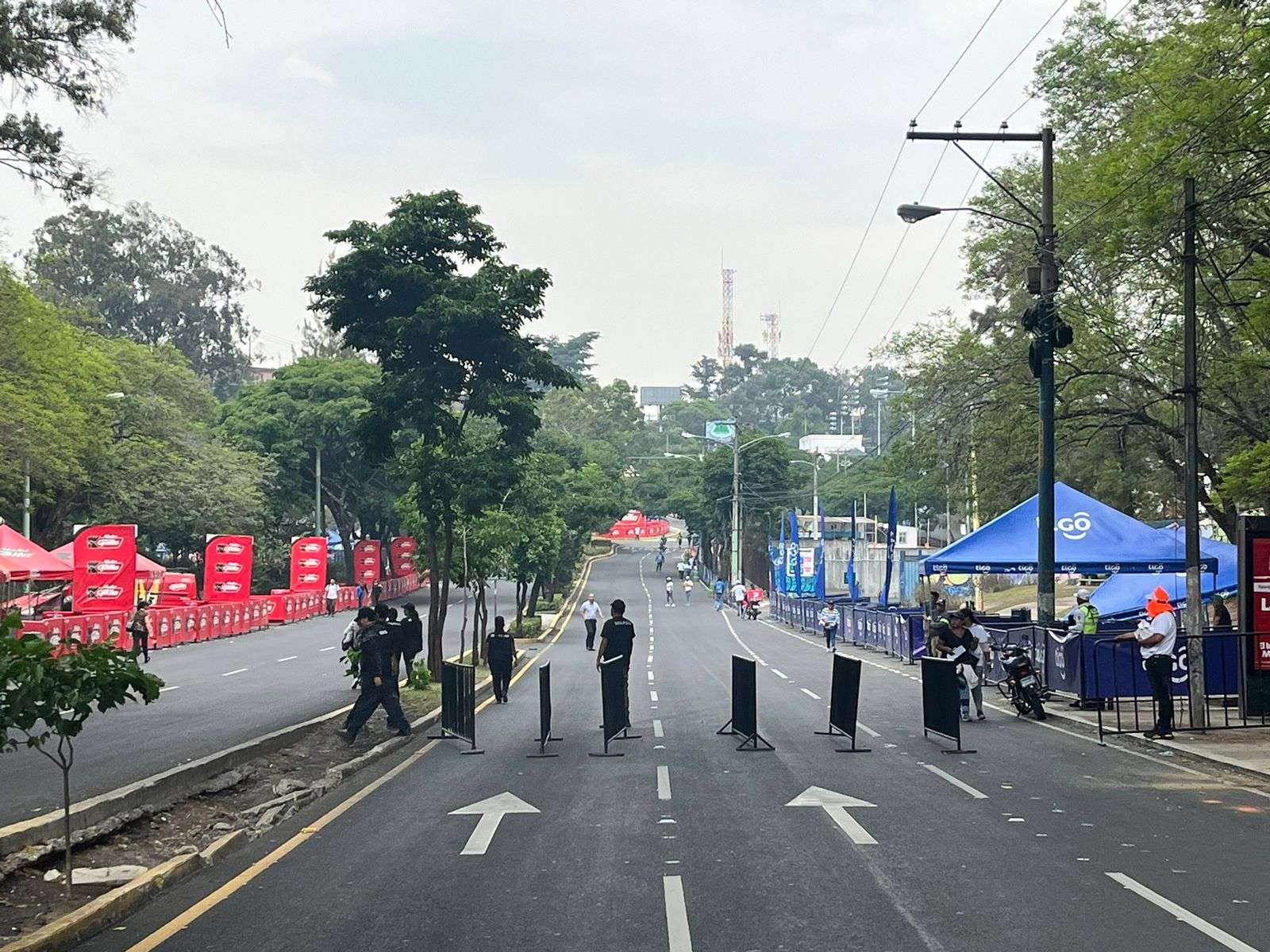 Continúan las desviaciones vehiculares en cercanías del Estadio Doroteo Guamuch Flores