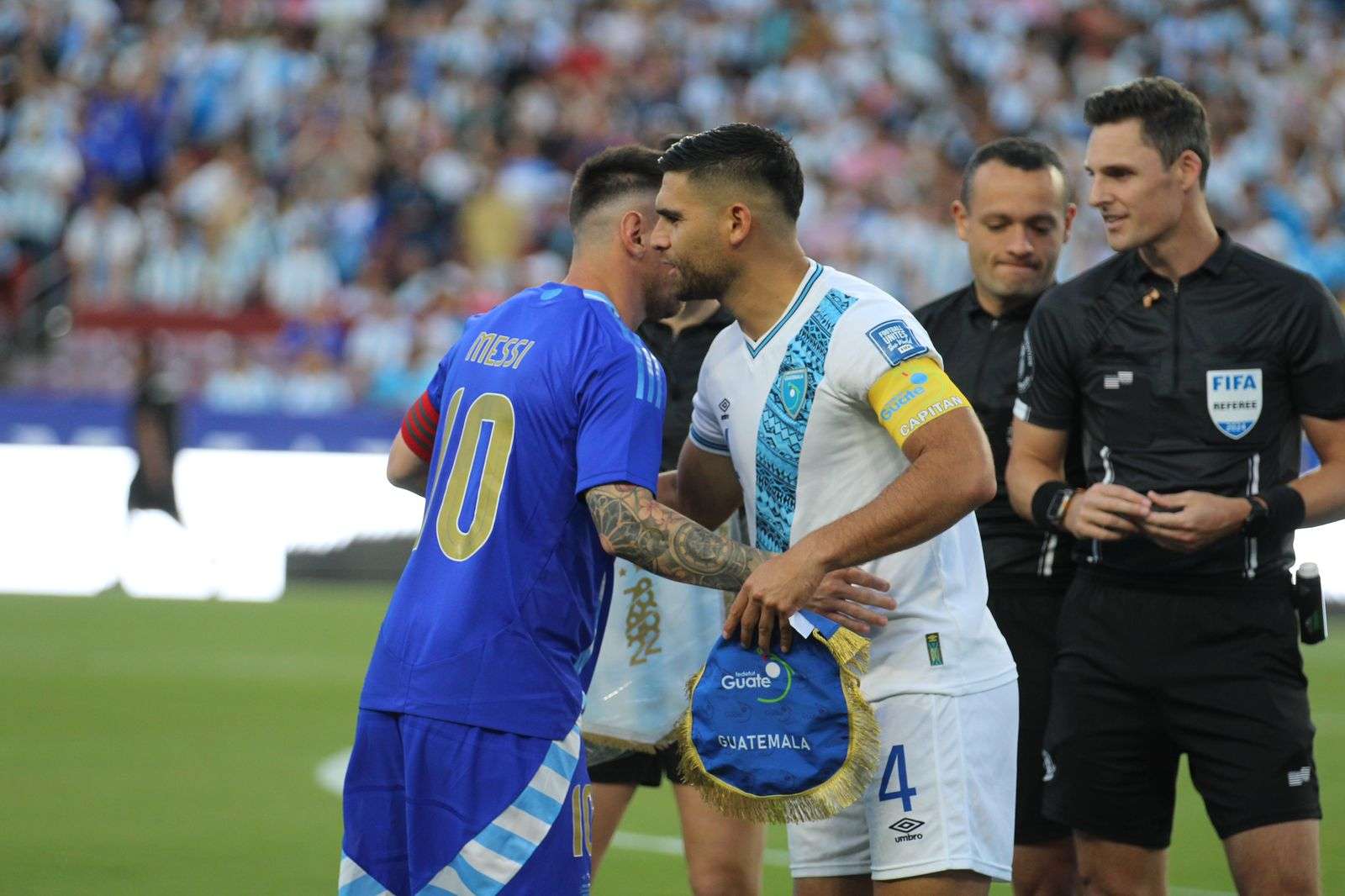 José Pinto Selección de Guatemala vs Lionel Messi