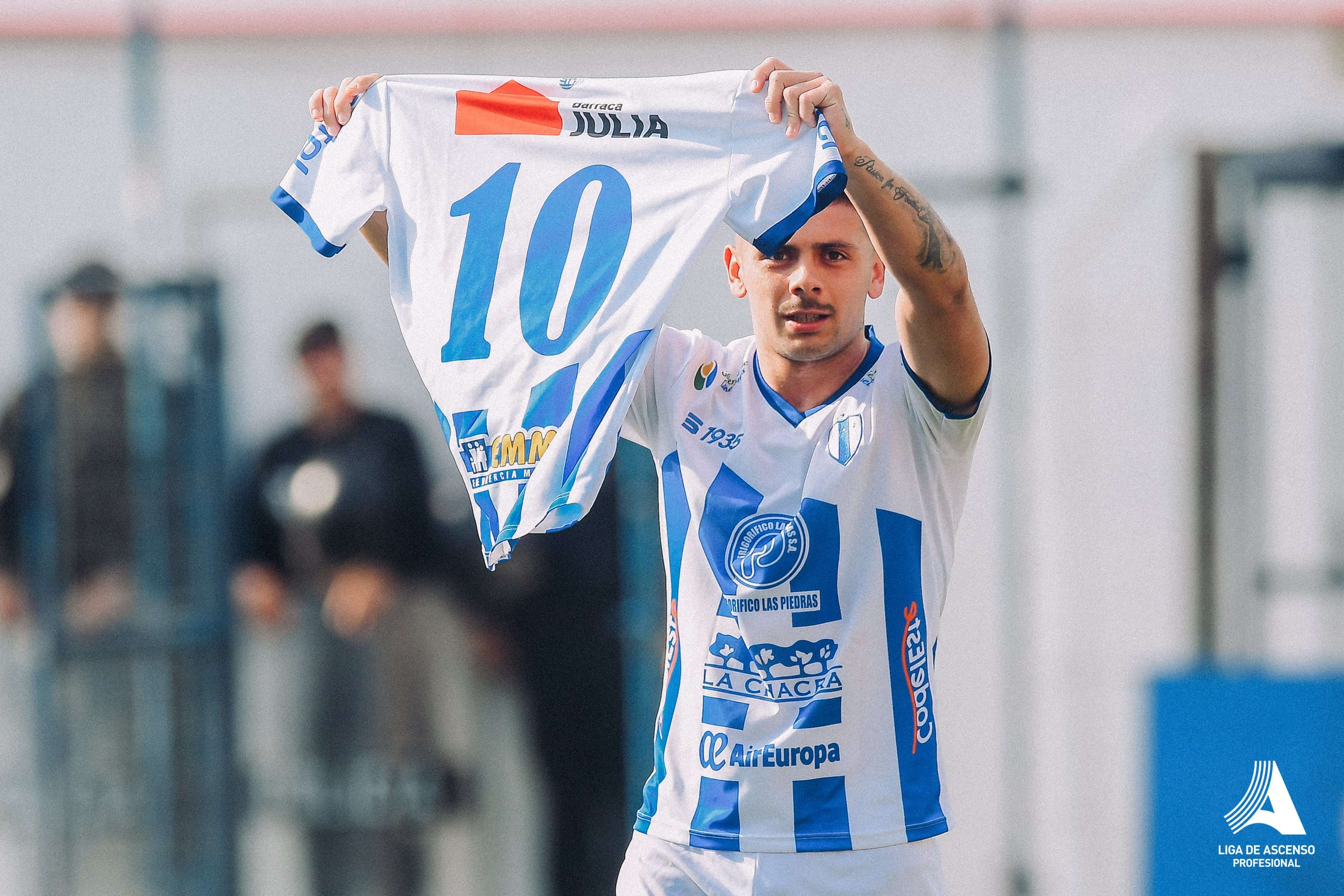 uruguay delantero de xinabajul