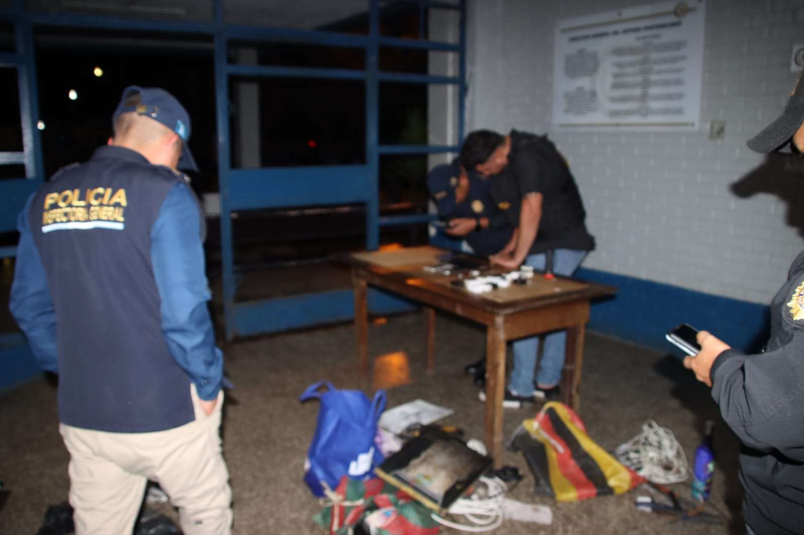 Operativo en Granja Pavón: Incautan celulares y presuntos objetos para extorsión