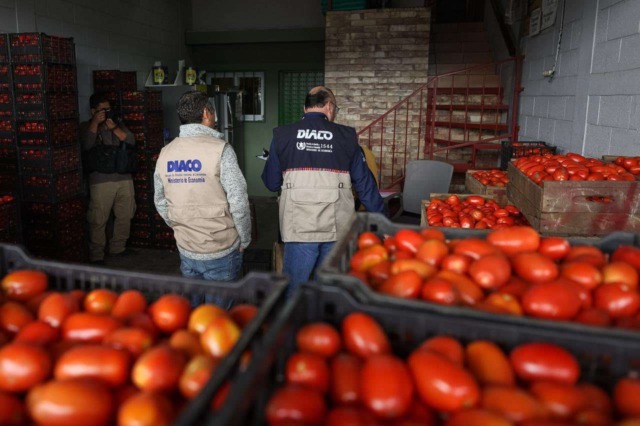 Diaco anuncia acciones legales contra especuladores por alza de precios en productos de la canasta básica
