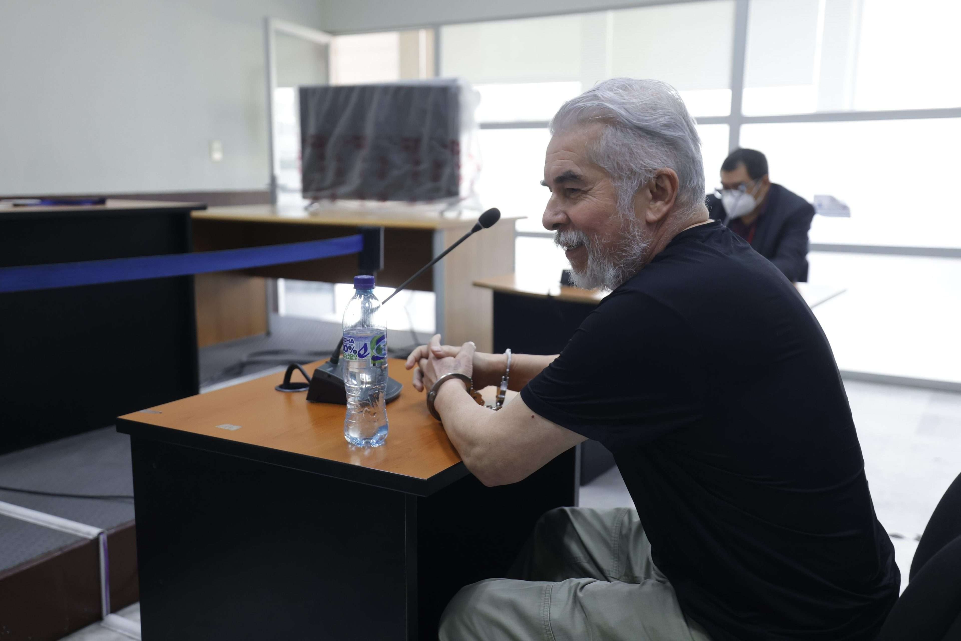 Luis Armando Rabbé comparece en audiencia tras ser extraditado a Guatemala; denuncia trato desigual