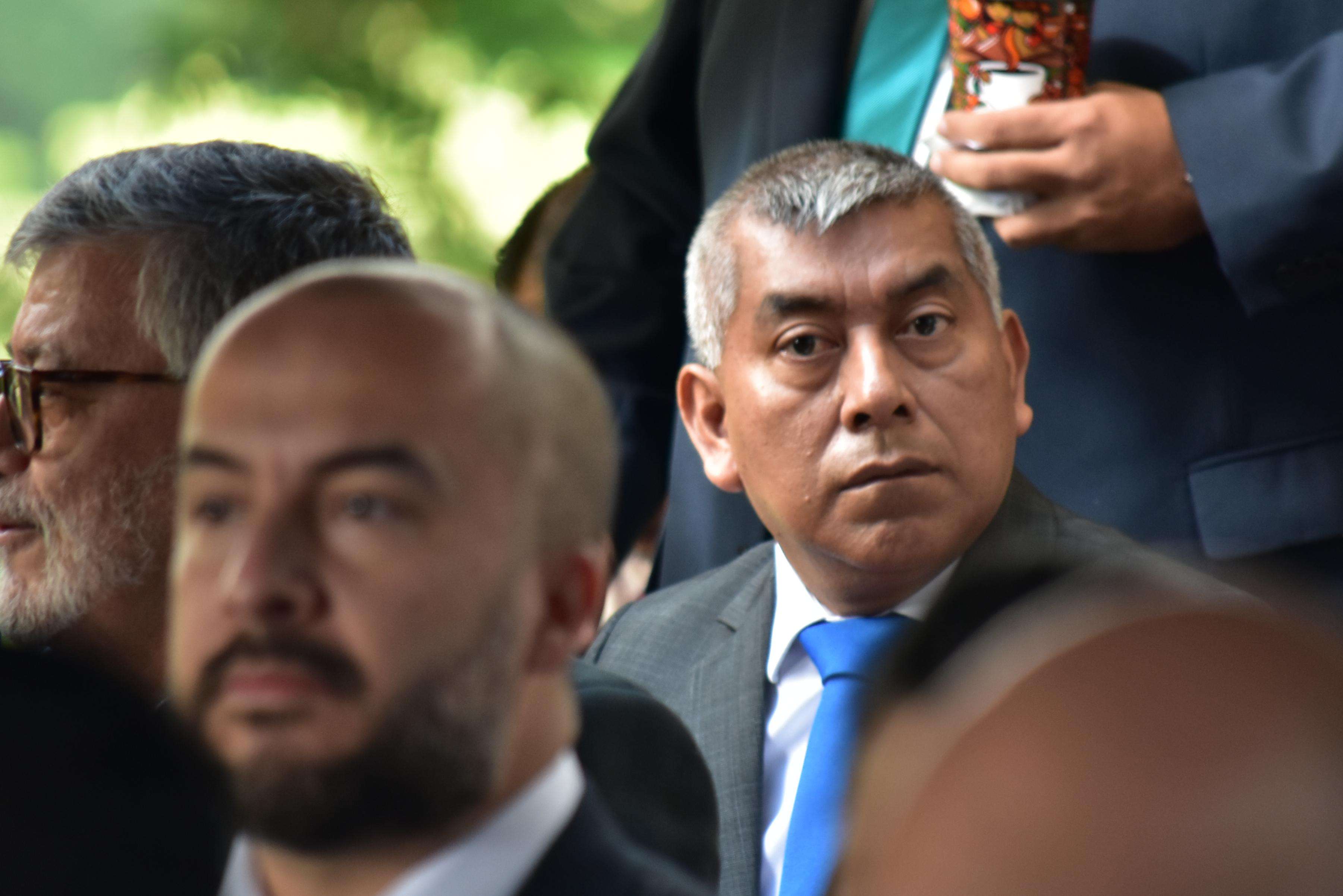 Rafael Curruchiche y más de 50 aspirantes presentan sus documentos para magistrados