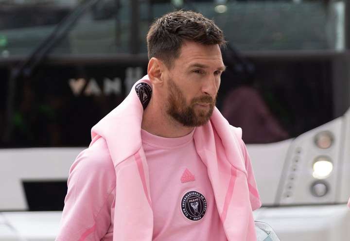 Martino afirma que Messi mejora de su lesión pero sin fecha de regreso con el grupo