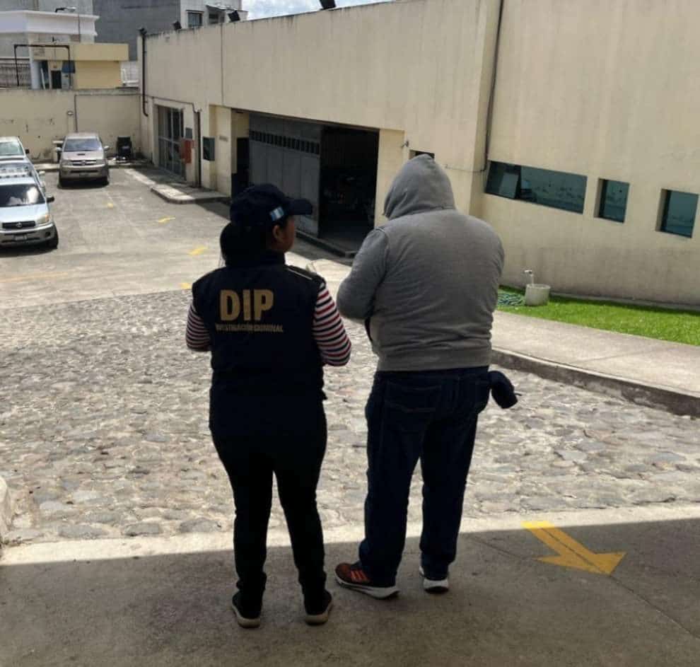 Detenido se adueñaba de propiedades y las vendía usando documentos falsos