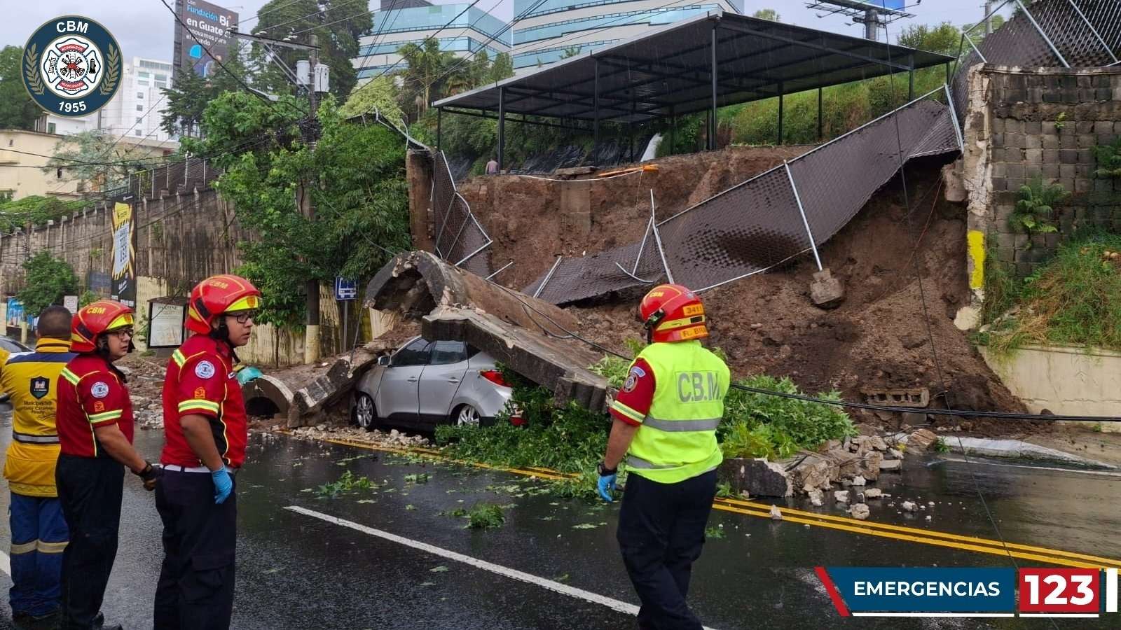 EN VIVO | Esto se sabe sobre el sobreviviente al derrumbe en Muxbal, Carretera a El Salvador