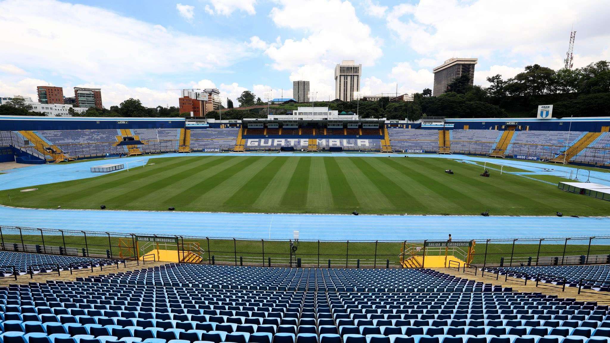 Así luce la gramilla del Estadio Nacional para el encuentro entre Guatemala vs Martinica