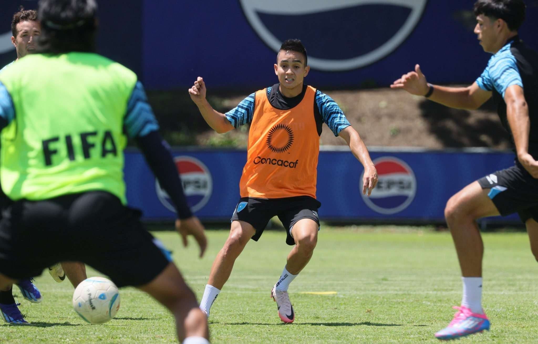 Esta es la convocatoria de Fernando Tena para enfrentar a Martinica y Costa Rica