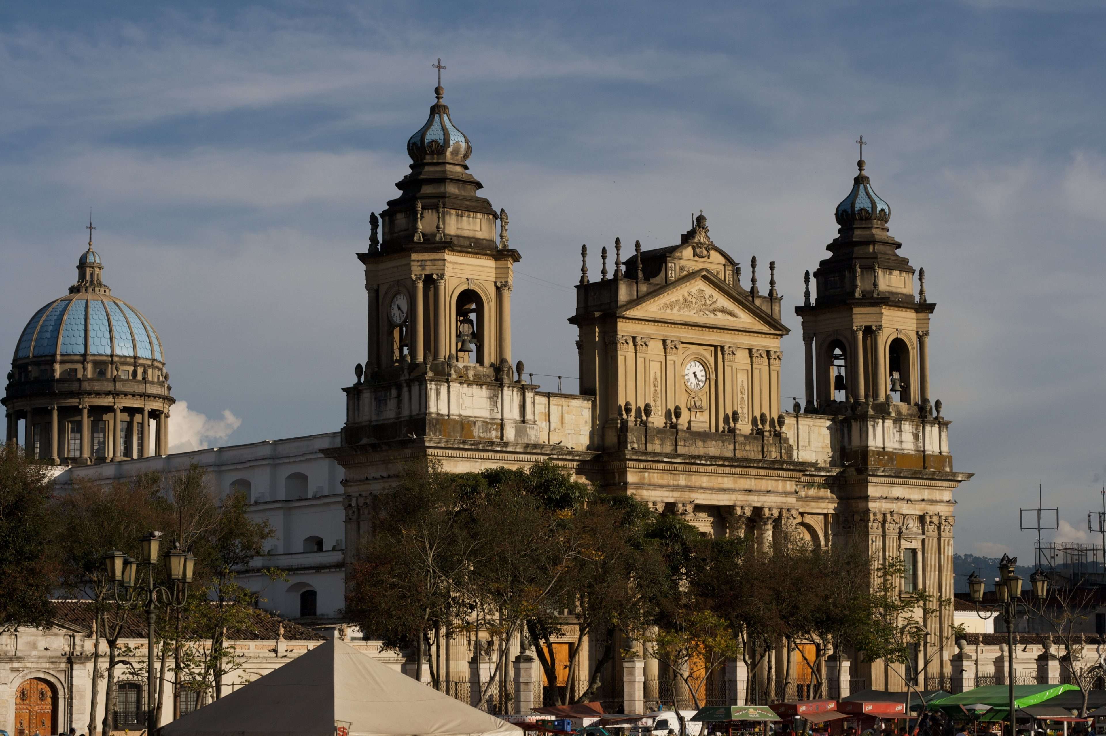 Autorizan trabajos menores en la Catedral Metropolitana para la creación de columbario