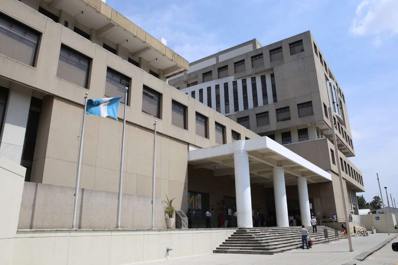 Óscar Cruz Quiñónez condenado por usar vehículo estatal para fines políticos