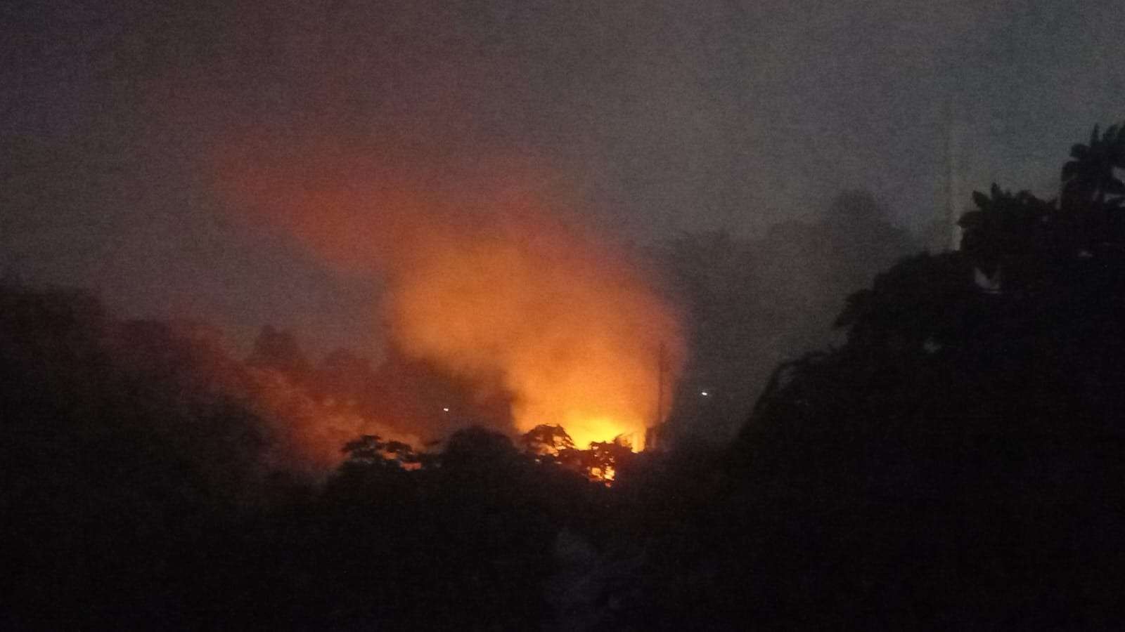 ¿Qué se sabe del incendio en el Vertedero de AMSA en km 22, Villa Nueva?
