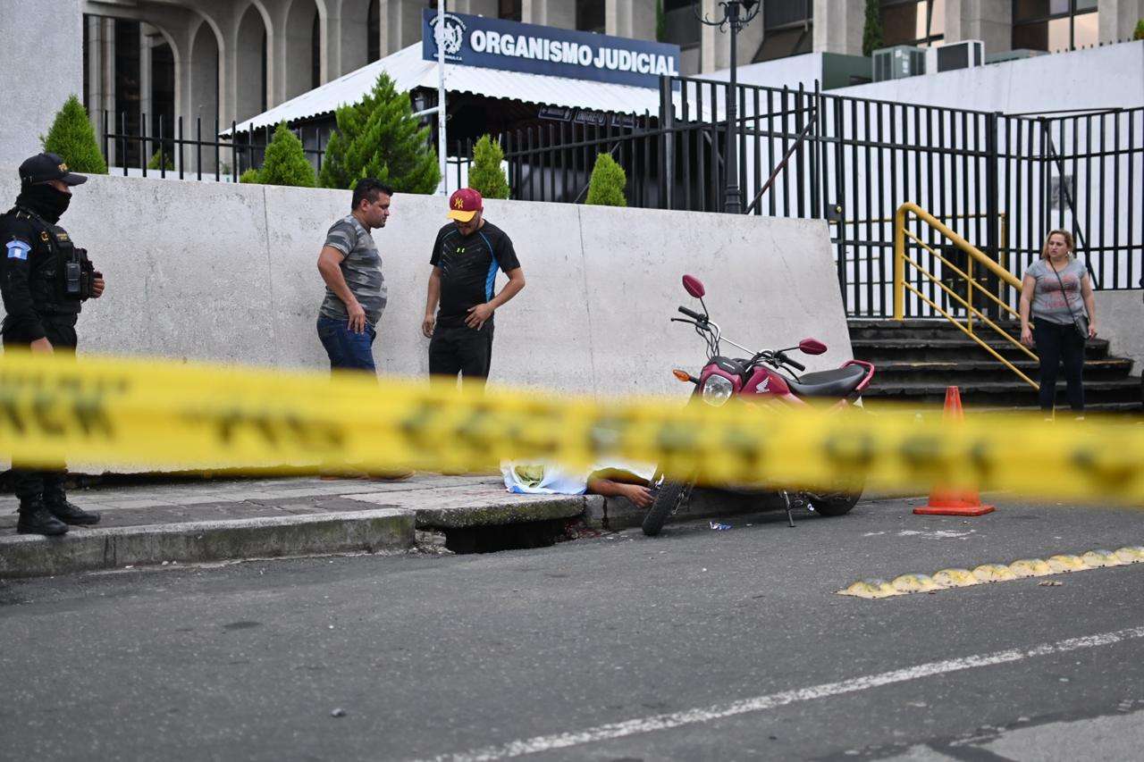 Ataque armado en las afueras de Torre de Tribunales deja un muerto y una mujer herida