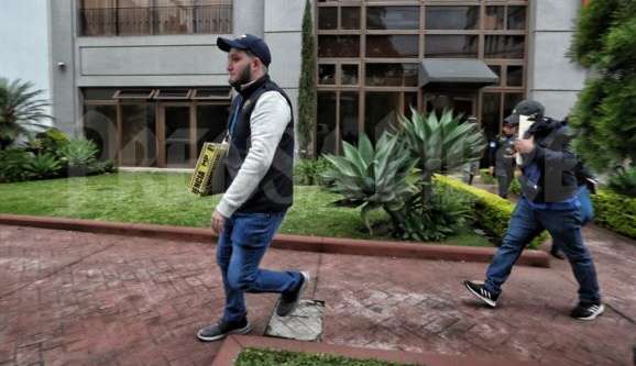 Incautan dispositivos personales y pasaportes al exministro Félix Alvarado