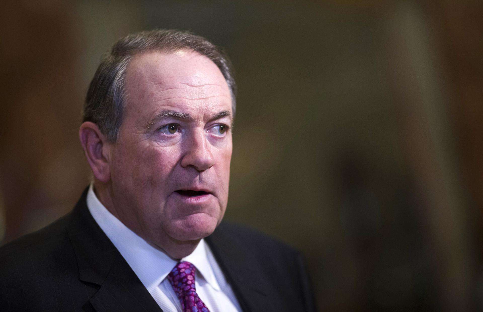 Trump nomina al exgobernador Mike Huckabee como embajador ante Israel