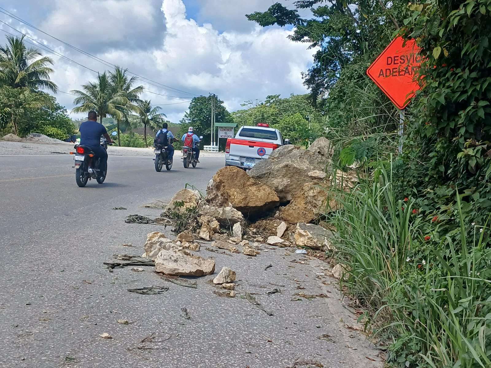 Reportan deslizamiento en el municipio de San Luis, Petén