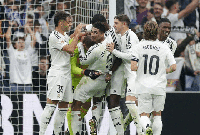 EN VIDEO | El pase a larga distancia de Lunin que terminó en golazo